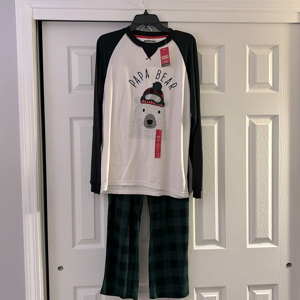 Cuddl dud’s Christmas polar bear pajama set!!